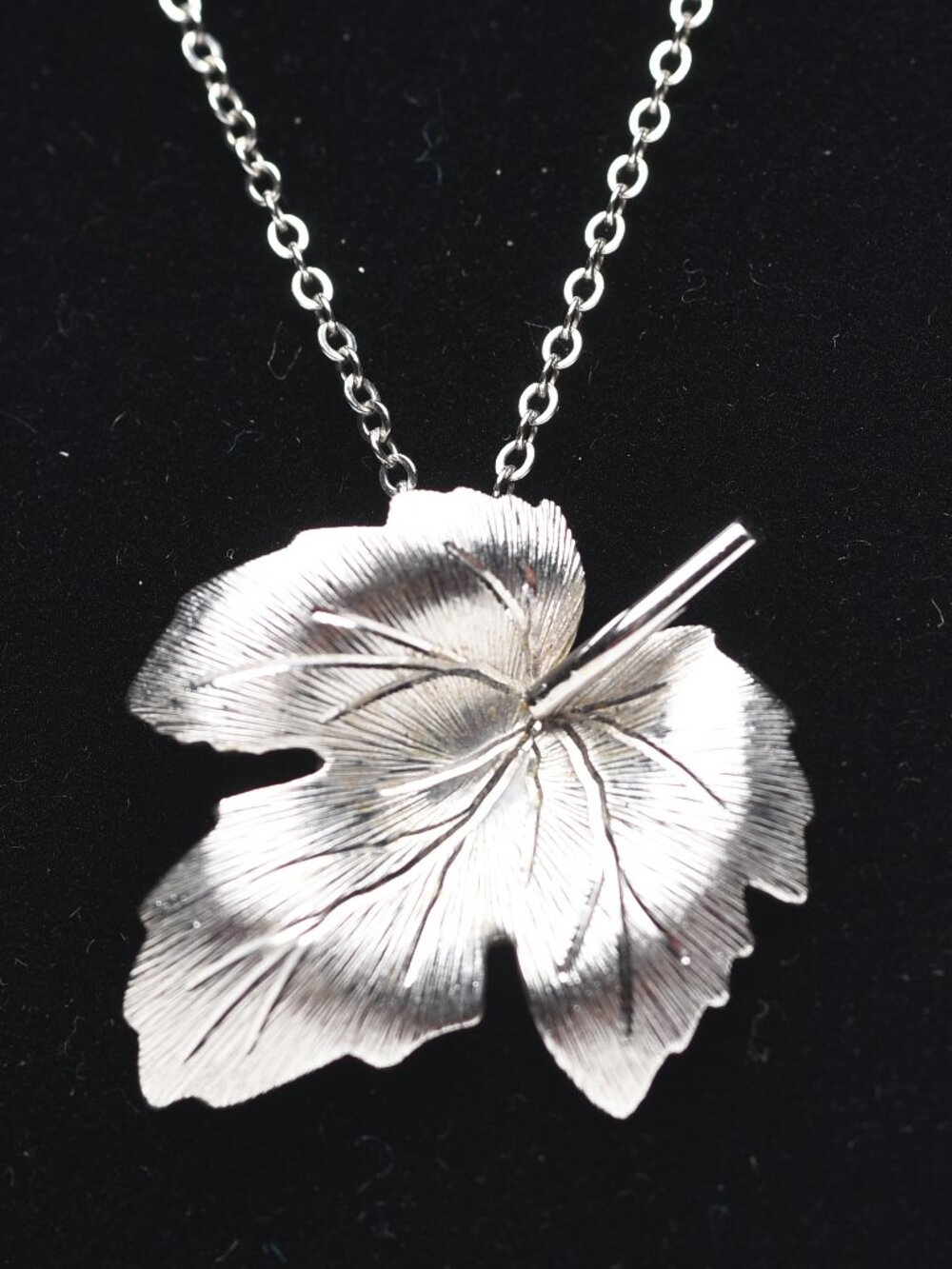 Krementz Silver Tone Maple Leaf Necklace -18" Chain - Vintage